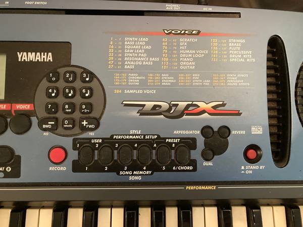 Yamaha DJX PSR-D1 61-key portable keyboard with Stand - musical