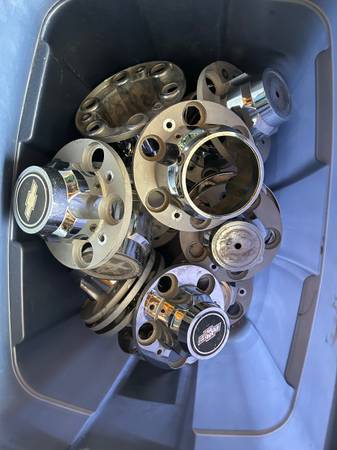 Chevy/GMC rally wheel center caps 1