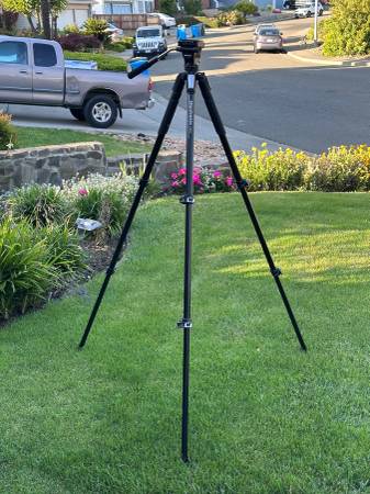 FOR SALE: Manfrotto 055 Aluminum Tripod – Excellent Condition 1
