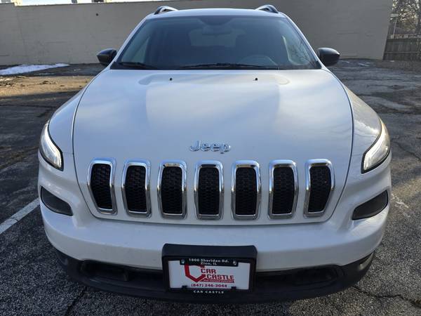 2016 JEEP CHEROKEE - $4,999 (ZION ILLINOIS)63616796881923121