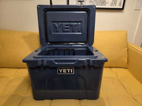 Yeti Tundra 35 Cooler 1