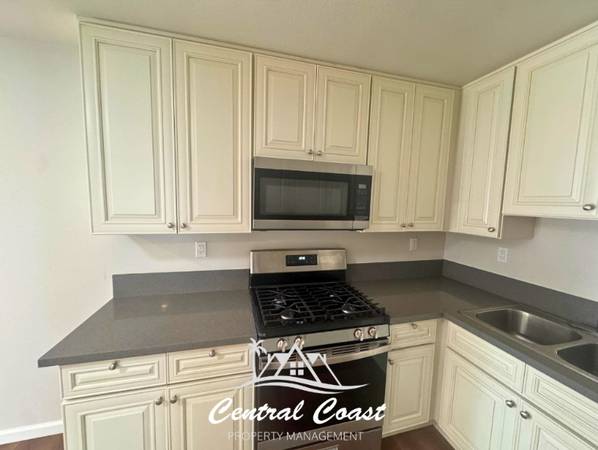 $2700.00 / 2br - Modern 2 Bed/1 Bath Unit in Santa Maria, CA - $2700.63663819391107122
