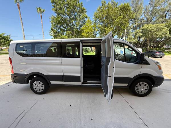 2018 FORD TRANSIT T350 15 PASSENGER CLEAN TITLE 1 OWNER LOW ROOF A/F - $16,899 (CALL DANIELA 954-648-5965 :: 6001 SW 35TH STREET MIRAMAR FL)63480083415555121