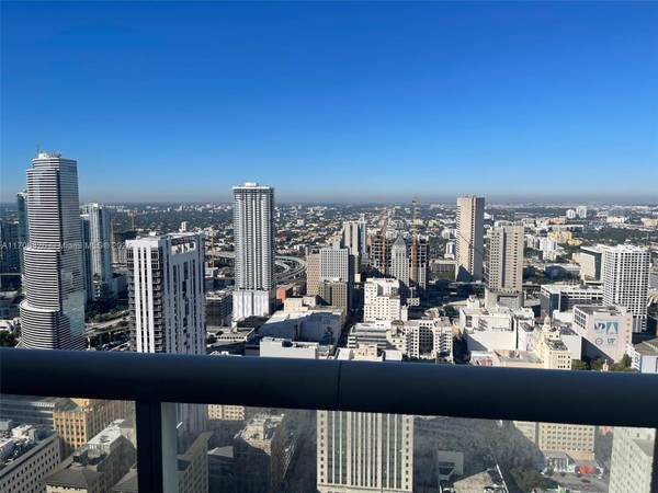 $2,999 / 1br - 800ft2 - 52nd Floor 1+Den with Sweeping Views! (50 Biscayne- Downtown)64001845637507121