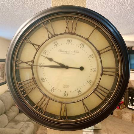 Large clock . PU in Wylie . Cash or Venmo . No holds without payment 1