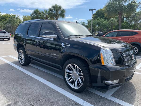 2014 Cadillac Escalade Premium 1