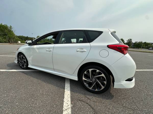 2017 Toyota Corolla IM GORGEOUS!!!! - $13,999 (Northborough)63615372421249121