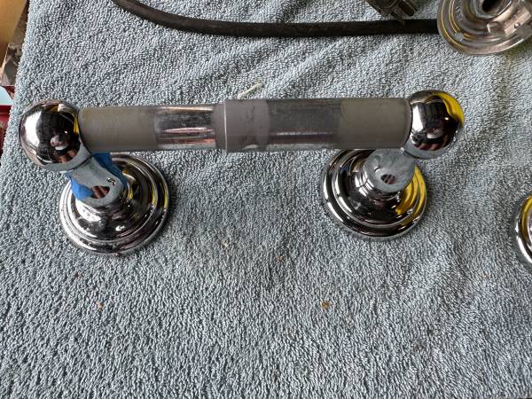 Chrome towel racks - 2 sizes + TP holder 1