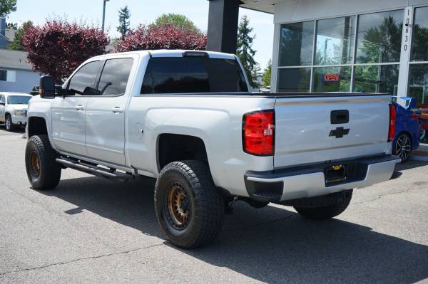 Camioneta Chevrolet Silverado 1500 4x4 4WD LT de 2018 - $27,995 (West Coast Autoworks Everett)63623558331521123