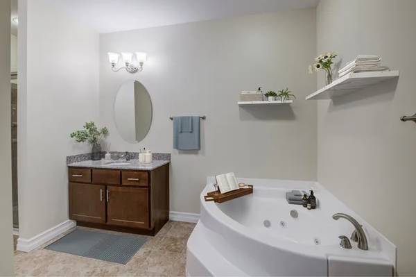 $650 Room for Rent Near SU & Upstate – Fully Furnished + Private Bath (syracuse)63982839492611122