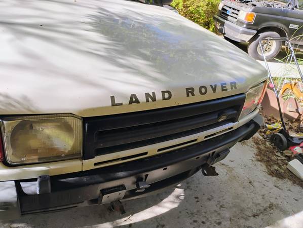 1998 Land Rover Discovery V 8 - $3,900 (Kingston)63620226922243121