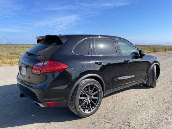 2012 Porsche Cayenne S - $10,000 (palo alto)63469762690563124