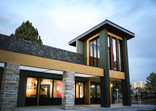 $1,024 / 1br - 675ft2 - Fire Pit, $0 Deposit, Resident Lounge (7100 East Mississippi Avenue, Denver, CO)63973357133827120