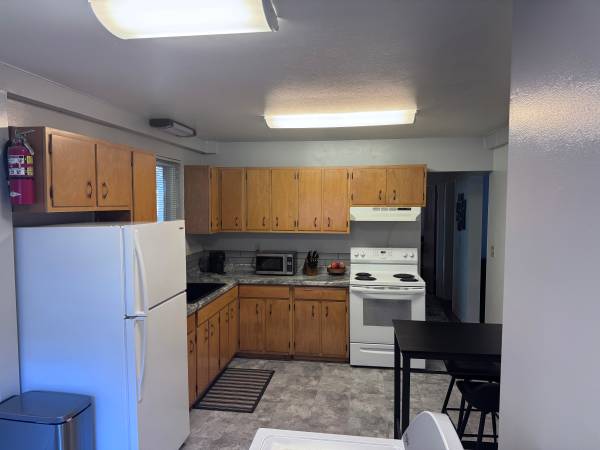 $1,475 / 2br - 980ft2 - Apartamento de 2 habitaciones cerca de Community Medical/Southgate (Midtown)63657010737281124