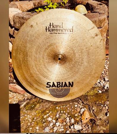 Sabian Hand Hammered 20" Flat Bell Ride 1