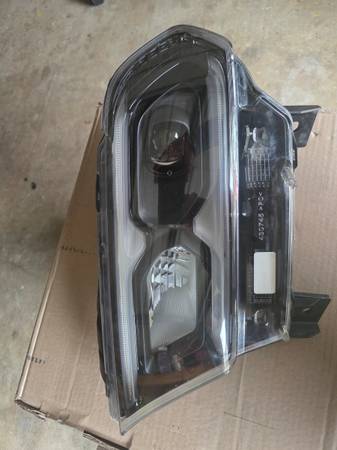 2021 Durango headlight drivers side 1