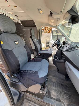 2017 Ford Transit 150 - Photo 10