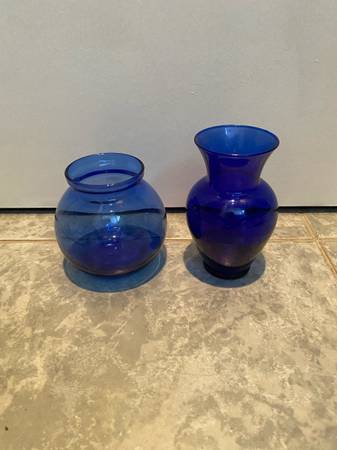 Two Colbolt Blue Vases 1