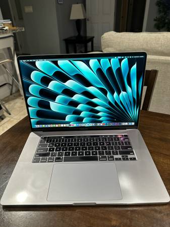 APPLE MACBOOK PRO TOUCHBAR 16” INTEL 6 CORE i7 16GB RAM 1TB SSD! LOADED! 1