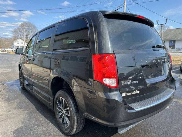 2016 DODGE CARAVAN WHEELCHAIR VAN SIDE ENTRY POWER RAMP - $38,999 (Huge BraunAbility wheelchair Van Center 40 on 1 lot)63623667389185124
