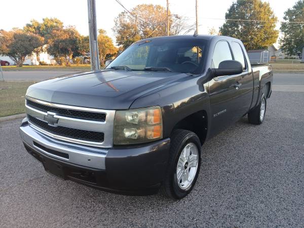 2010 CHEVROLET SILVERADO z71 4WD DRIVES PERFECT, NO ISSUES, COLD A/C 1