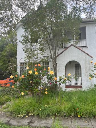 $3,950 / 3br - 1150ft2 - 3BR ,SPANISH STYLE, TRPLX,  BERK. BOWL, 2 PRKG, LGE. GRDN. (berkeley)63890428894851120