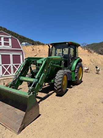 John Deere 5100E 1