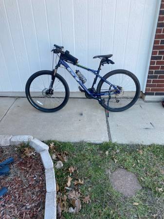 GT Avalanche 27.5” Mountain Bike – Medium – Disc Brakes 1