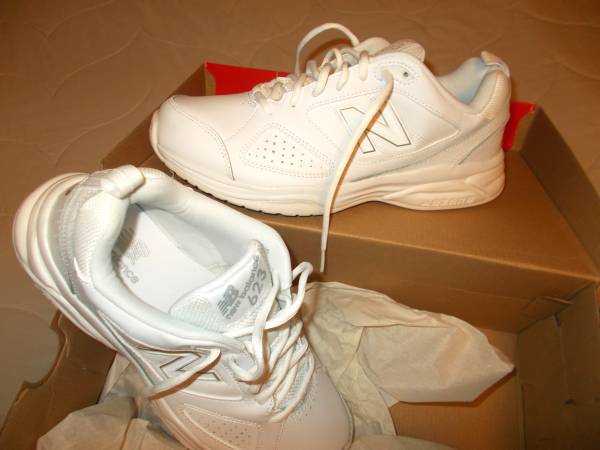 NEW New Balance Training Shoes Ladies 12W 1