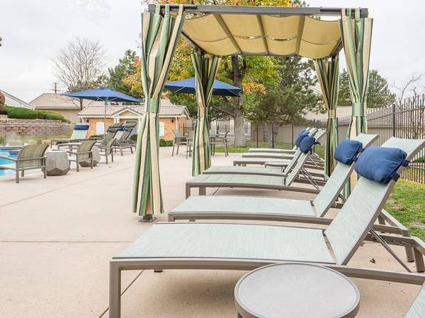 $2,041 / 1br - 845ft2 - Hardwood Floors, Electronic Thermostat, Online Service Requests (Highlands Ranch)63973359250691120