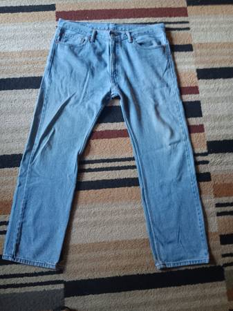 Mens Levi's, 505, size 36 x 30, good used condition 1