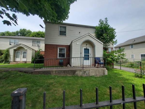 $158,000 / 5br - 1497ft2 - CONDO TOWNHOUSE EN HARTFORD EN VENTA CON 5 DORMITORIOS (Hartford)63989074267778120