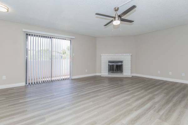 Modern, fully equipped 3 BDR in great neighborhood! 1