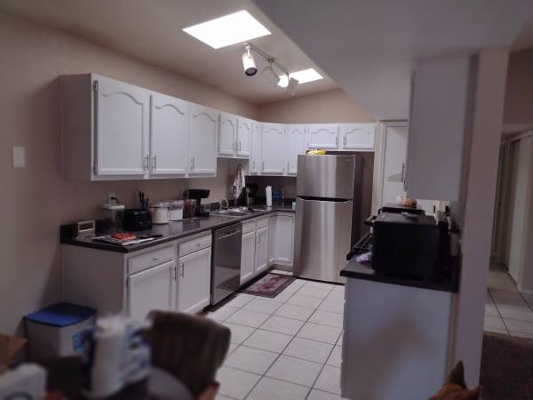 $600 / 1br - Room for Rent (Desert Shadows)63793820693633120