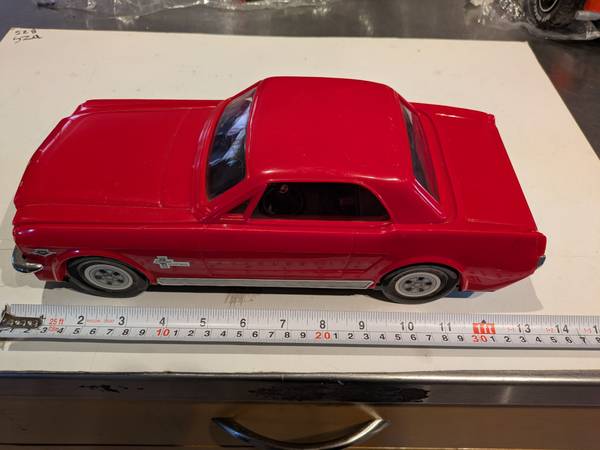Vintage Ford Mustang VHS rewinder car 1