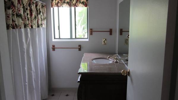 $2,825 / 3br - $2700 + GET; 3BR/2Ba; Captain Cook. Incluye servicios (excepto propano) (Captain Cook)63939661471619123
