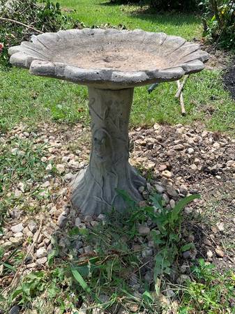 Concrete bird bath 1
