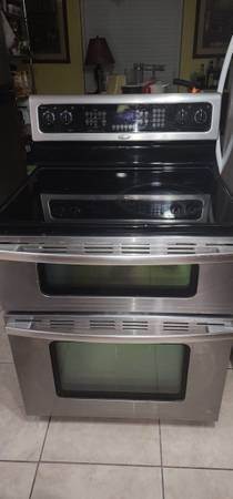 Split Oven & Glass Stove For Sale in Maricopa City zip 85138 1