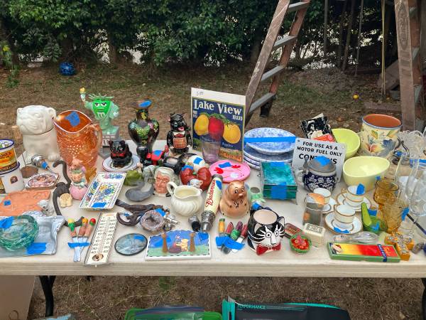 Yard sale photo
