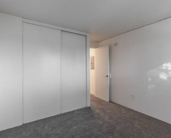 $1,350 / 1br - Awesomely Affordable | Clubhouse, Pets Welcome - 1 Free Mth! (North Clackamas)63867270599297123