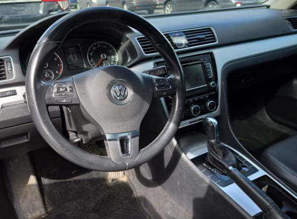 Volkswagen Passat confiable 2012 - $4.300 (South Easton)63624476270209122