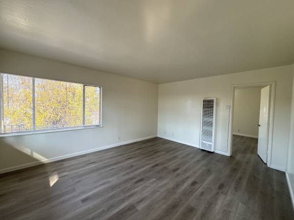 $1,550 / 1br - 750ft2 - ¡2 semanas gratis! Espacioso y bien iluminado de 1 habitación en el corazón de Fruitvale-2550 I (oakland east)63695858854657120
