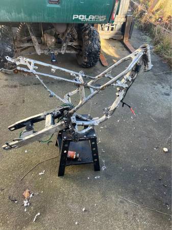 KX 100 frame and swing arm 1