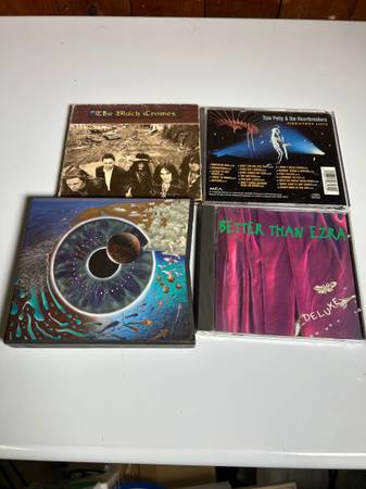 Lot of 4 CDs Tom petty, black crows, better than Ezra, Pink Floyd used 1