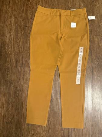 Old Navy NWT Size 12 Pixie Pants 1