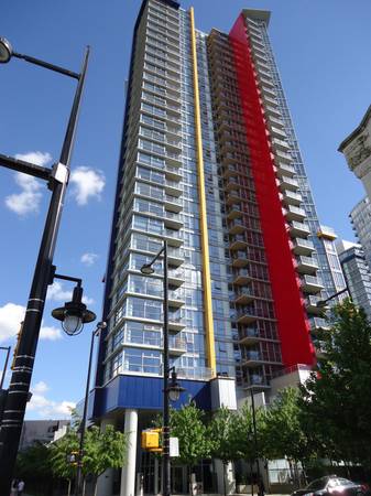 1 Bed +Den Bright Corner Unit 1