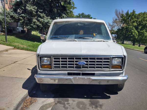 Ford E-150 Econoline de 1979 en muy buenas condiciones - $4,50063483314640897121