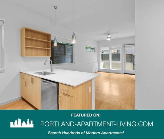 $3,150 / 2br - In The Heart Of Everything! Find Your New Home @ Stark 4-Plex! (SE Portland, Laurelhurst, Buckman)64038884954882120