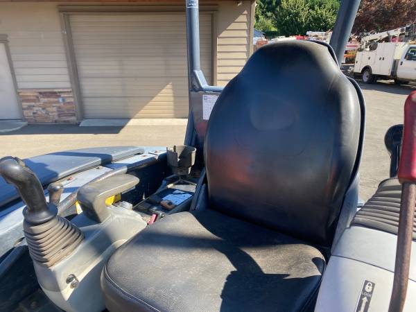 ちえページ ZX85-6EB Medium Excavators - HitachiCM Europe