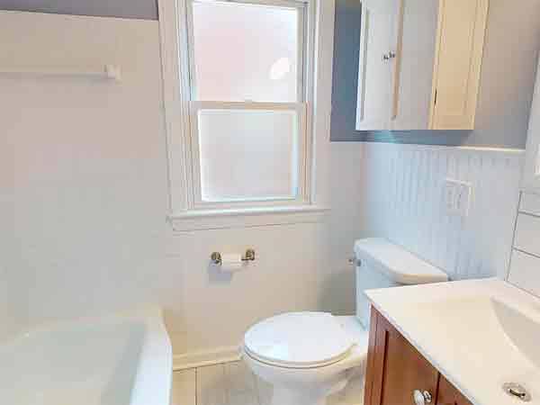 $950 / 3br - Beautifully refreshed 3 bedroom, 1.5  bathroom home (Cleveland, OH)63924296122754122